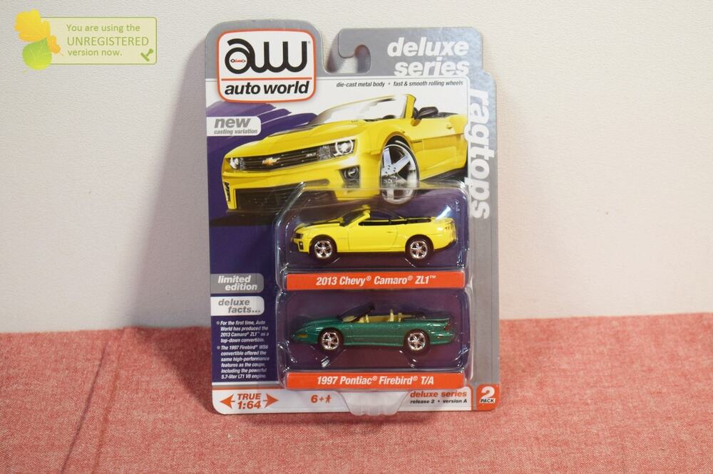 Auto World Deluxe 2013 Chevy Camaro ZL1 & 1997 Pontiac Firebird 1:64 Scale